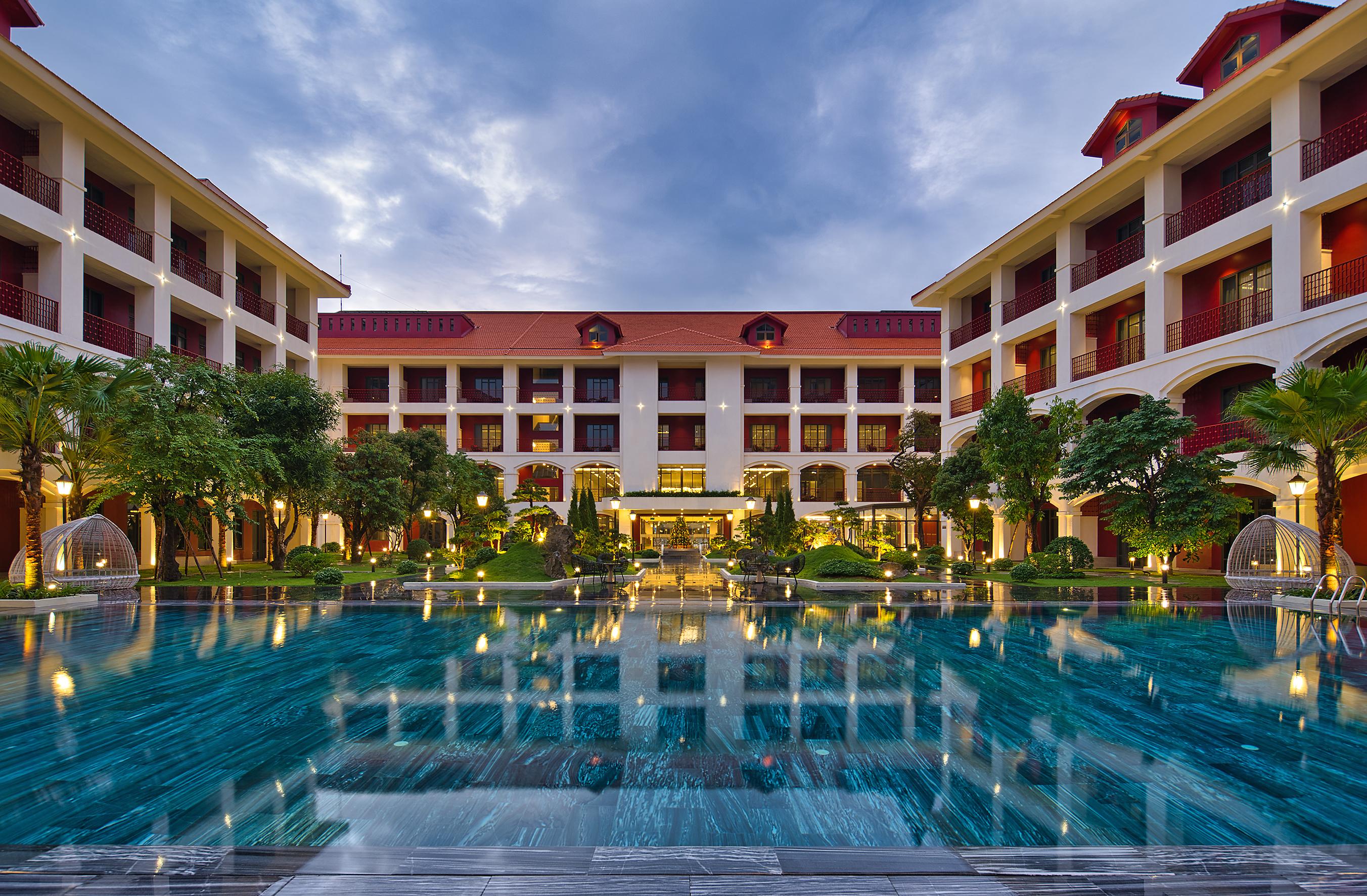فندق سينا هوي المظهر الخارجي الصورة The hotel's main pool